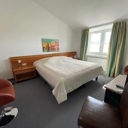 Fuchs Und Elster Apartament