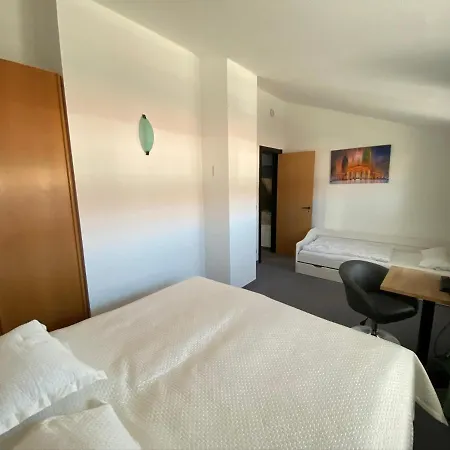 Fuchs Und Elster Apartament