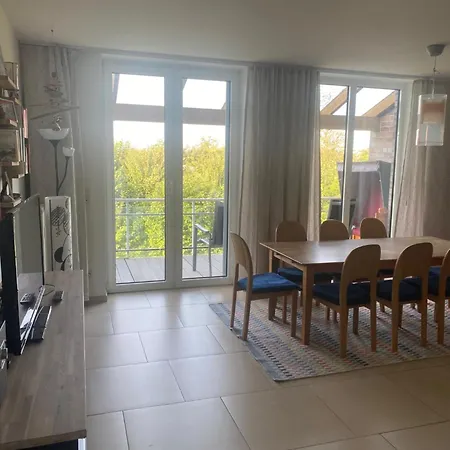 Fuchs Und Elster * Hohenkirchen (Nordwestmecklenburg)