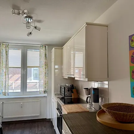 Fuchs Und Elster * Hohenkirchen (Nordwestmecklenburg)