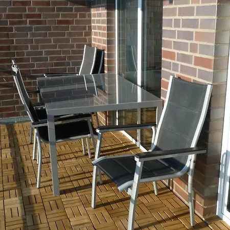 Fuchs Und Elster * Hohenkirchen (Nordwestmecklenburg)